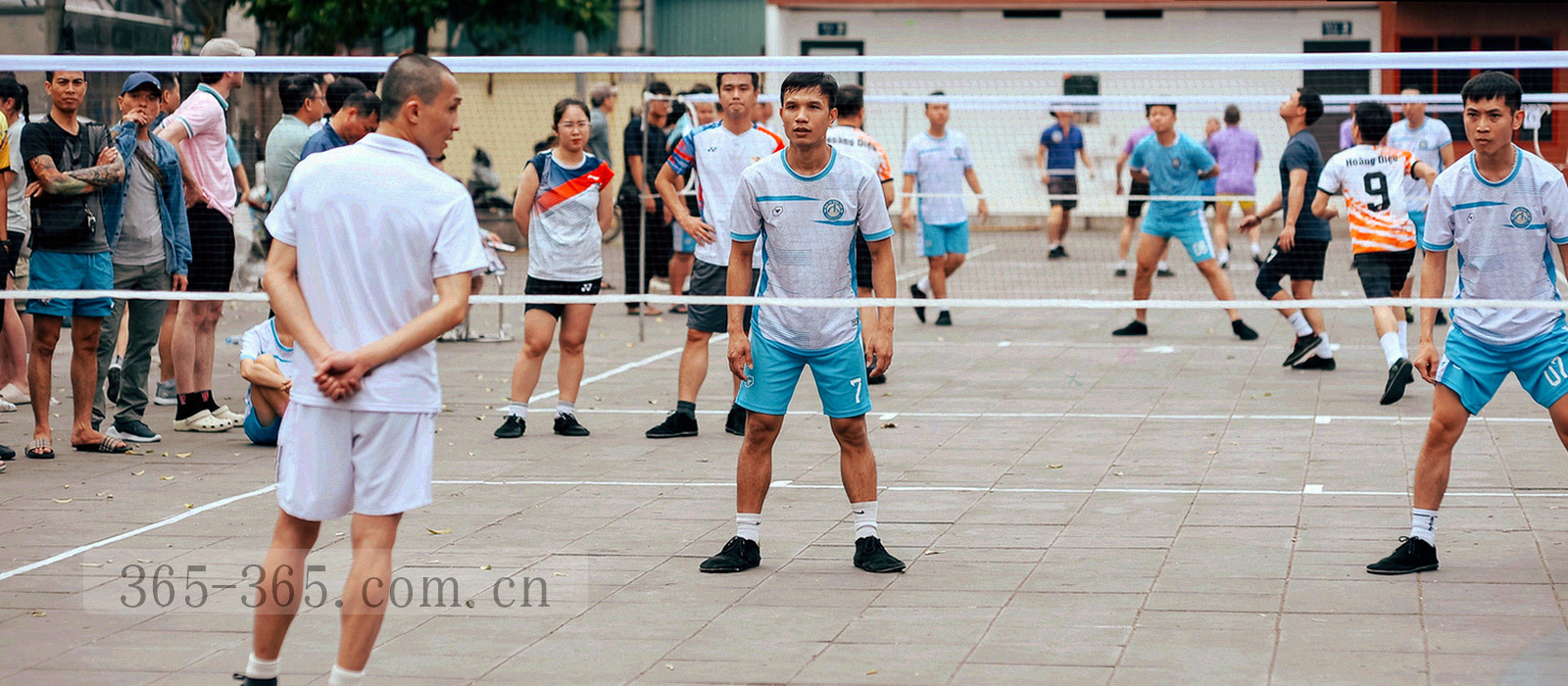 纵向排列的五步预约流程节点图，每步旁标注需要填写或提前准备的内容